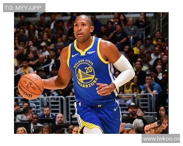 绿军记者惊叹湖勇对决中斯玛特与霍福德的奇妙对抗场景